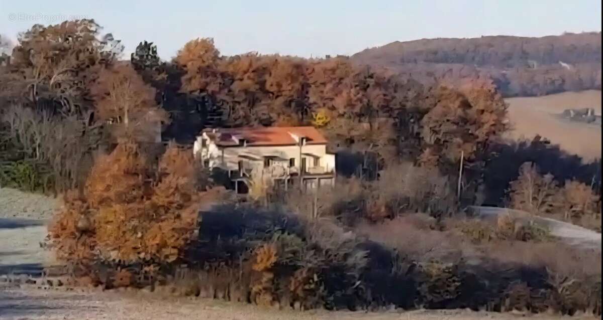 A vendre avec l'Agence Immobilière Le Pic du Quercy - photo 2