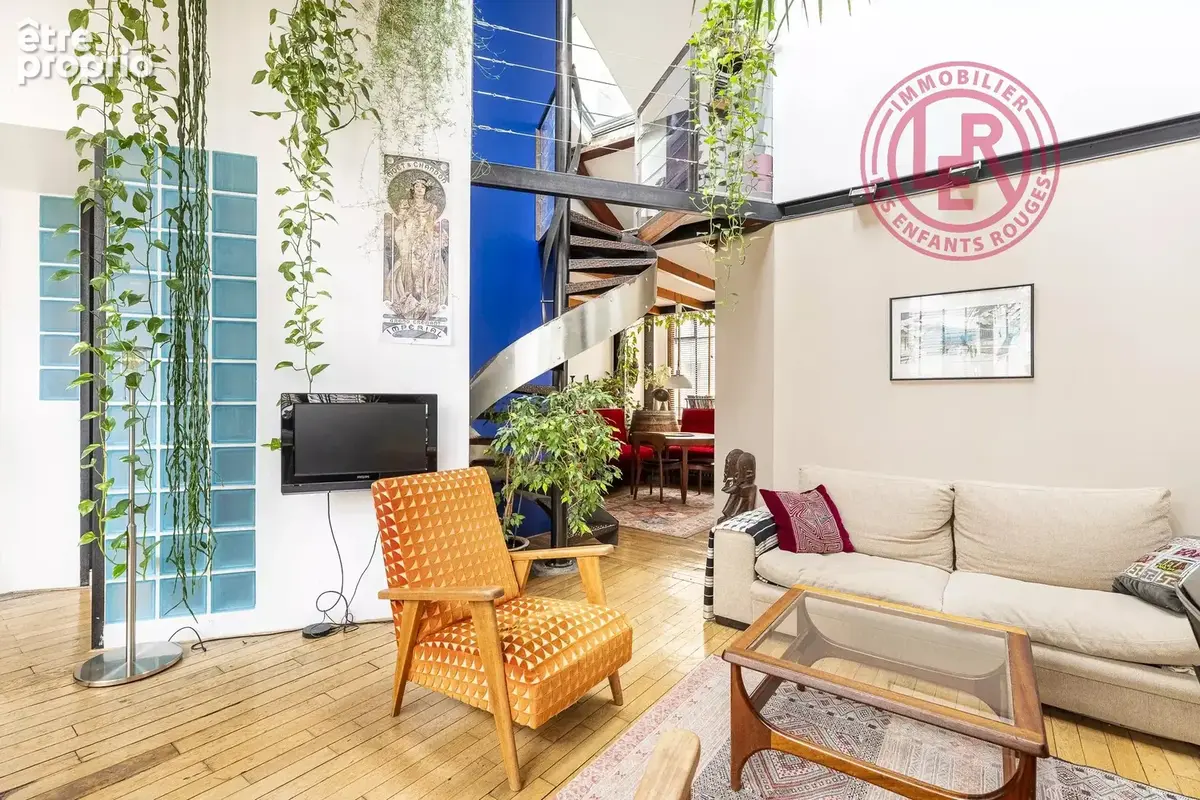 Paris 10ème - Petites Ecuries - Duplex de caractère - photo 4