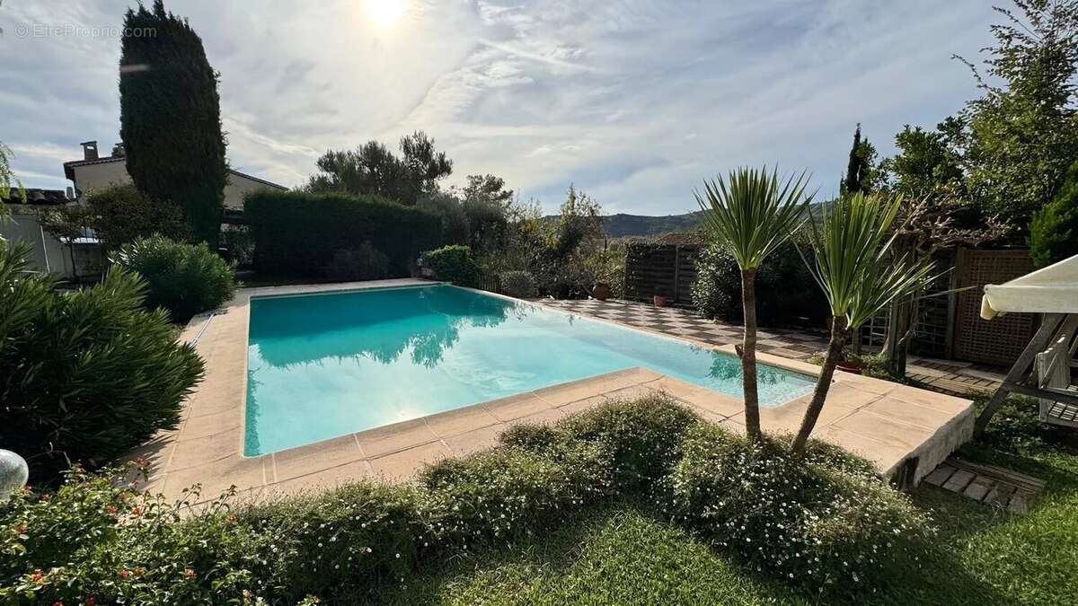 Maison à VILLENEUVE-LOUBET
