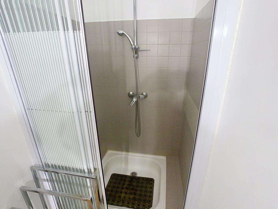 Appartement à AVRILLE