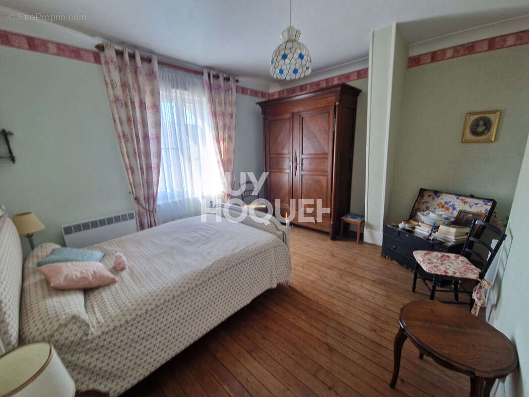 Maison 200 m² à Soissons  - photo 9