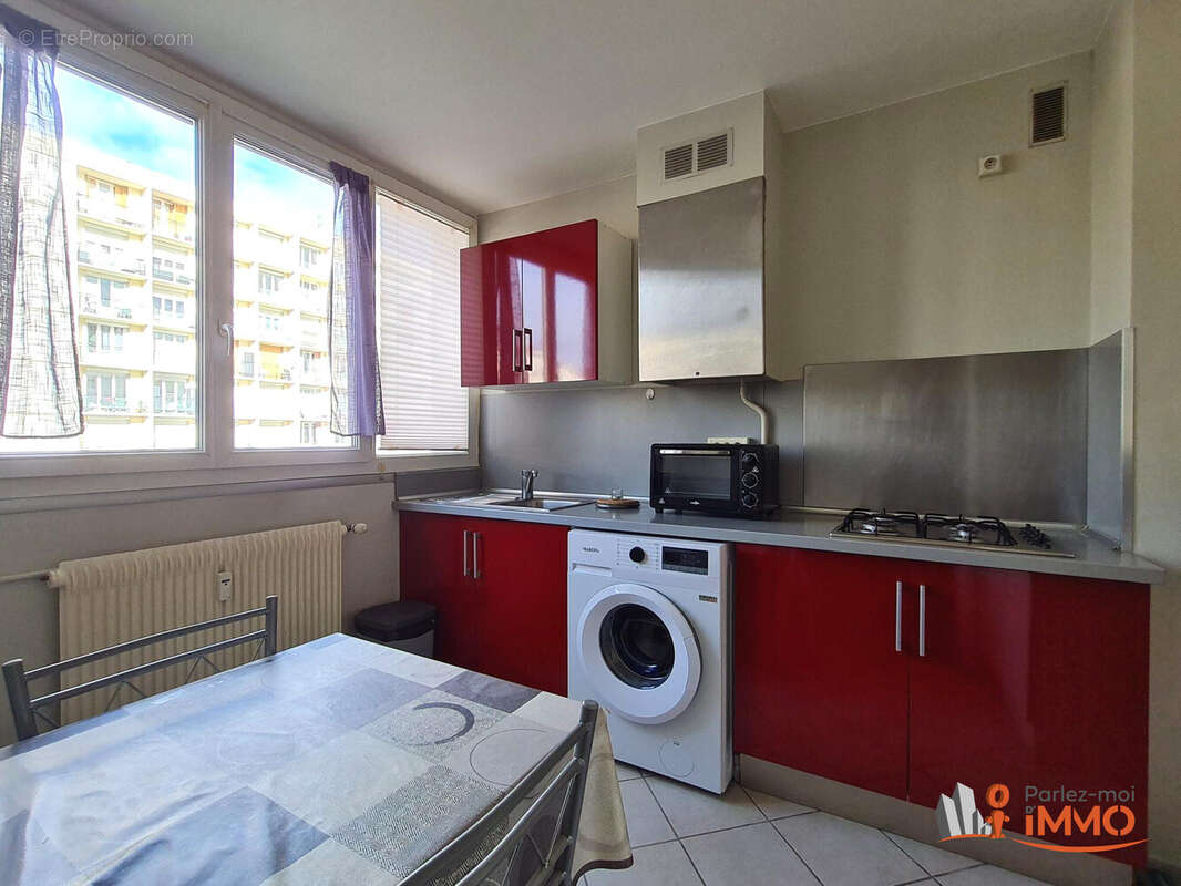 Appartement 54 m² à Saint-Etienne  - photo 4