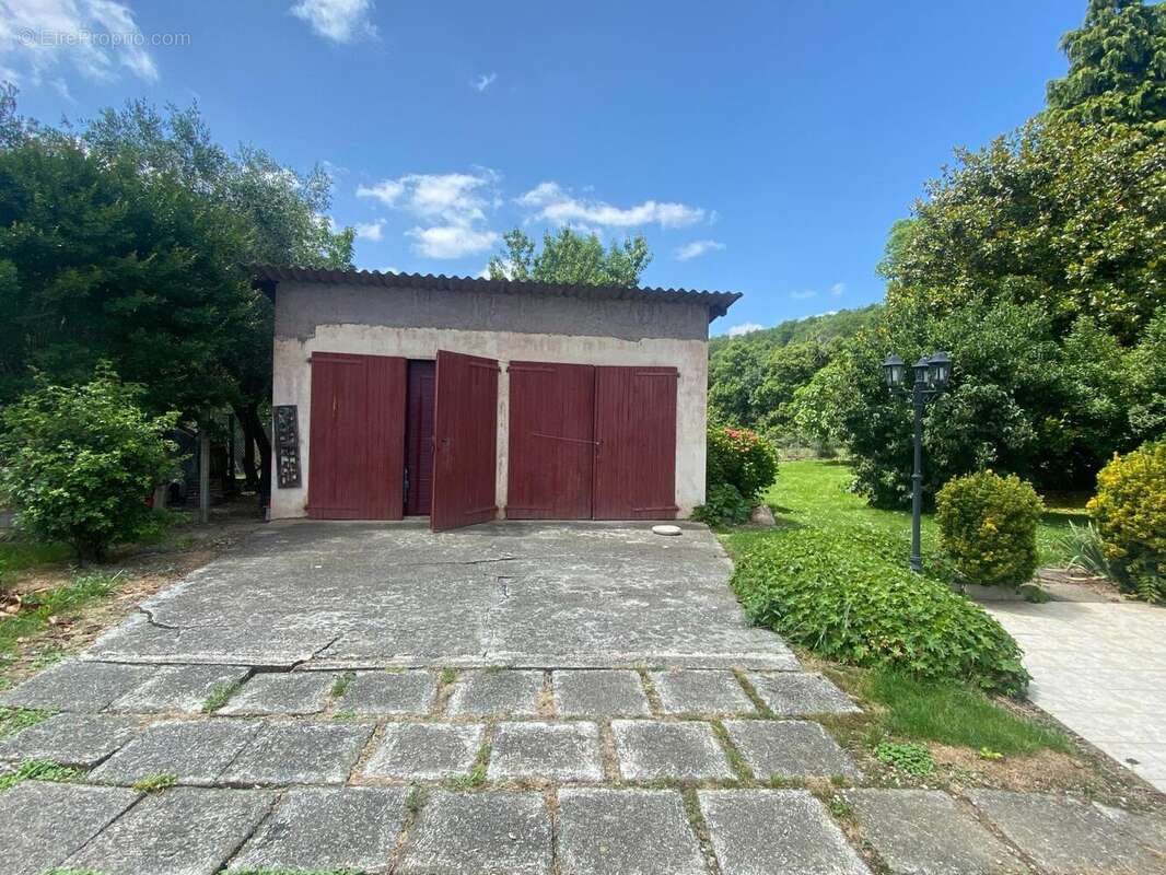 Maison 180 m² à Barbazan  - photo 4