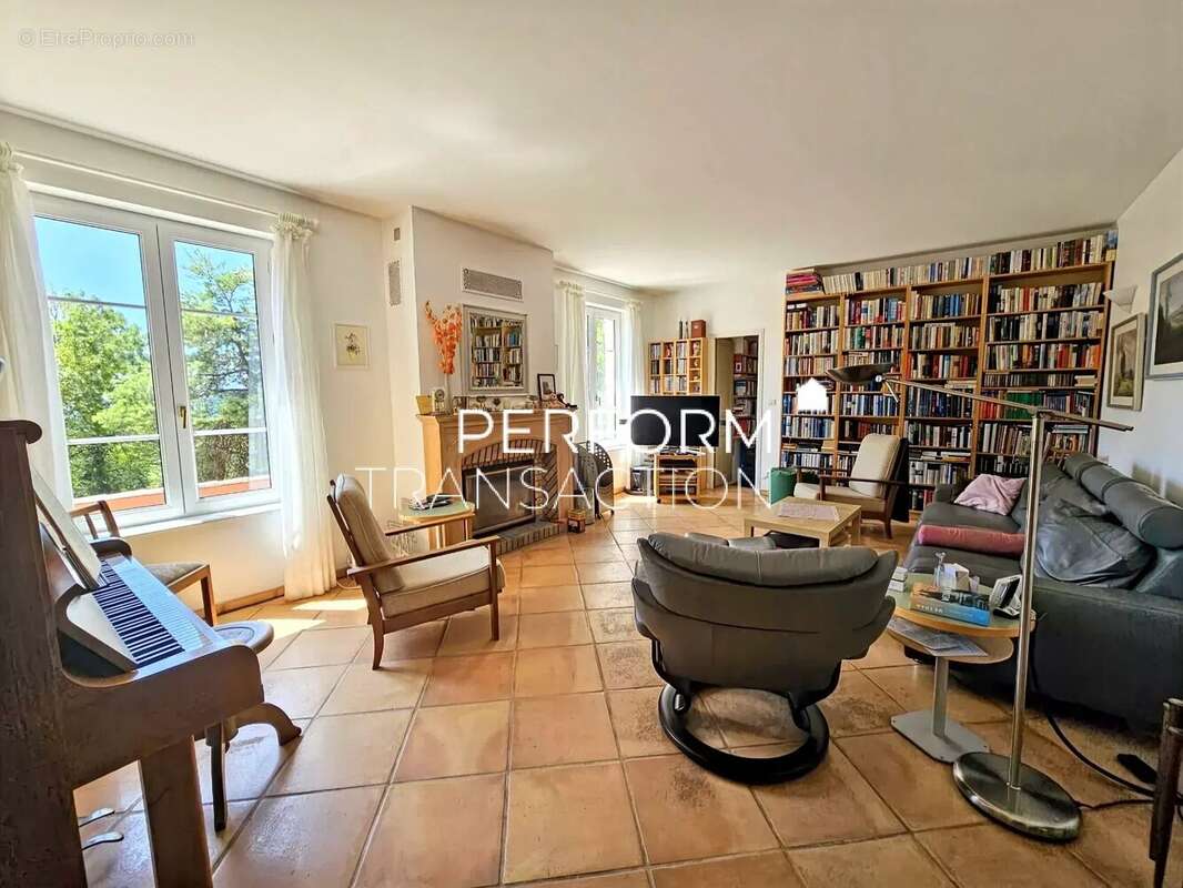 Propriété d'architecte 250m² avec piscine - photo 9