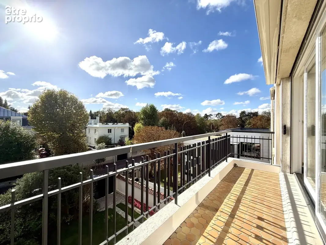 Duplex dernier etage !! 6 pieces 193m2 + terrasse 35m2 + balcon 6m2 + cave + parking - photo 8