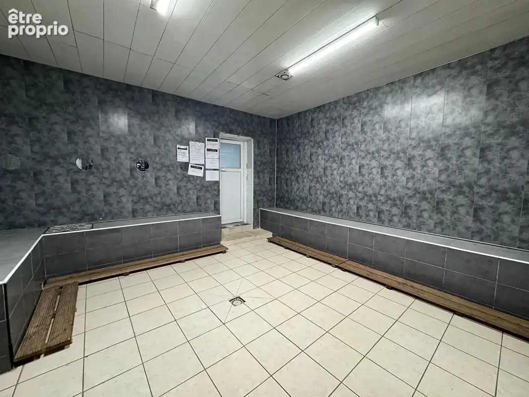 Local  - Béziers - 184 m² - photo 4