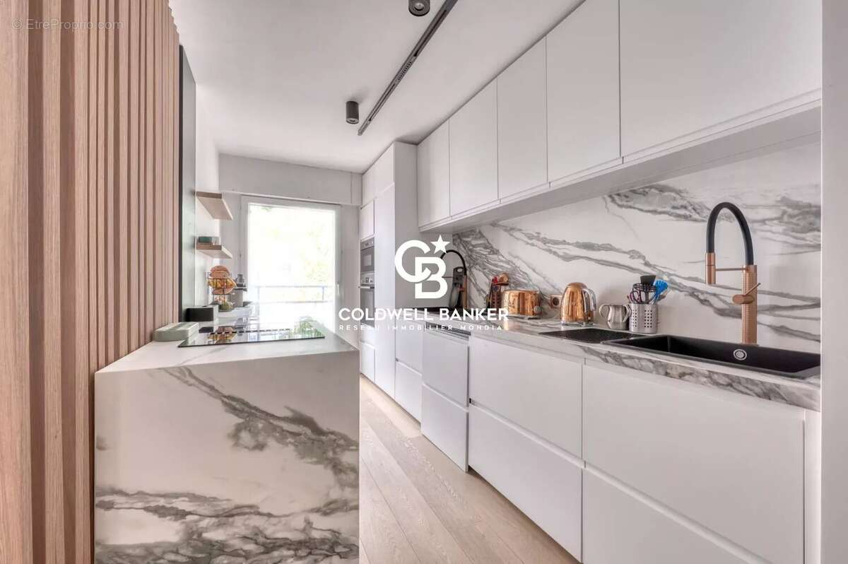 Appartement à LEVALLOIS-PERRET