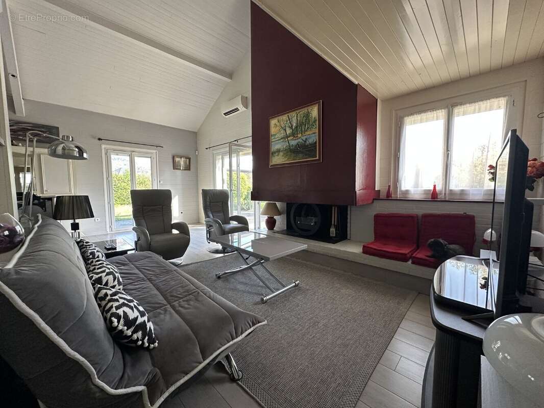 Belle maison d'architecte de 196 m² - photo 6
