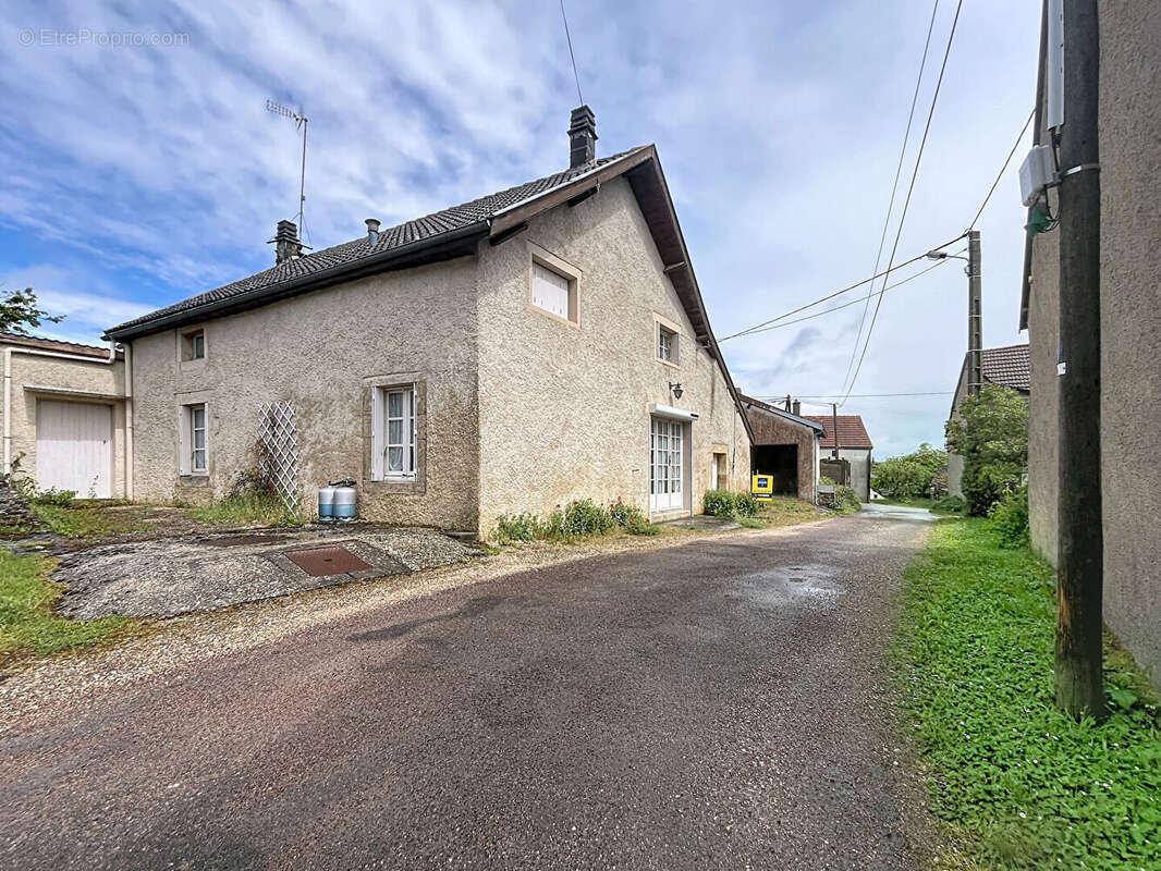 Maison à FRANCHEVILLE