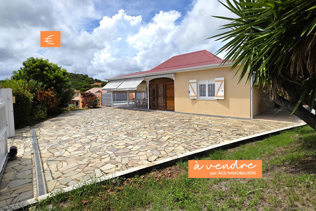 Maison à SAINTE-ANNE