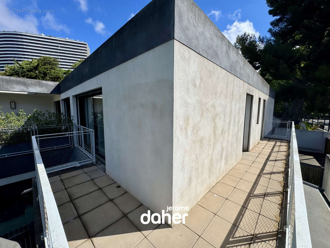 Appartement à MARSEILLE-8E