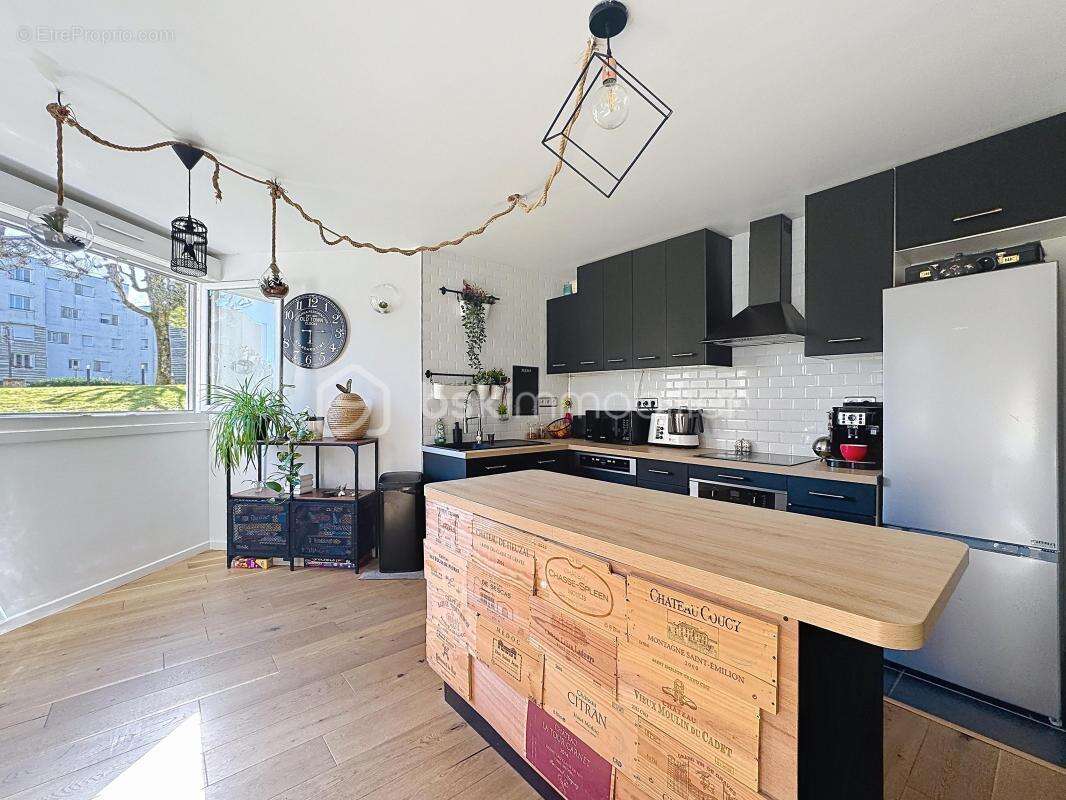 Appartement à MONTIGNY-LE-BRETONNEUX