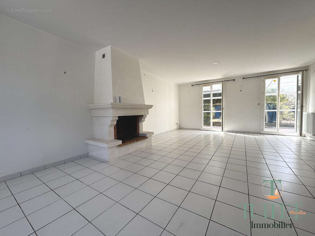 Maison 126 m² à Hiers-Brouage  - photo 3