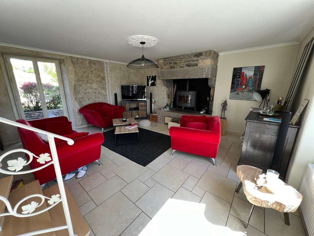 Maison De Caractère Joliment Aménagée - photo 3