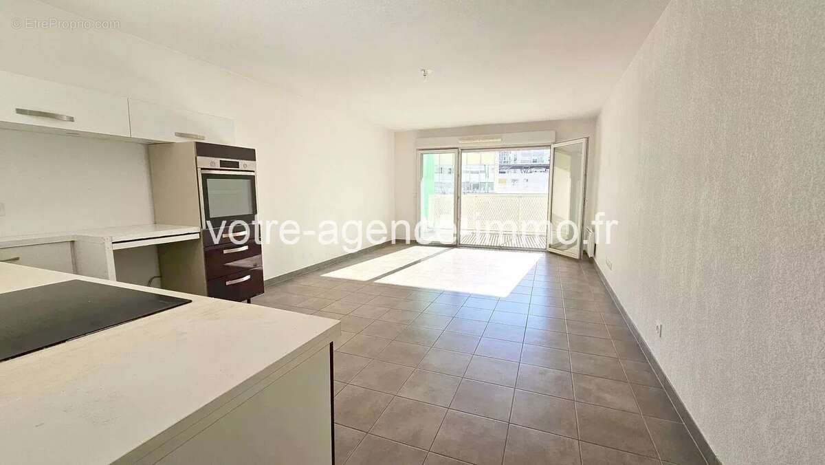 Nice-Meridia-3 Pieces-terrasse-parking en sous sol - photo 5