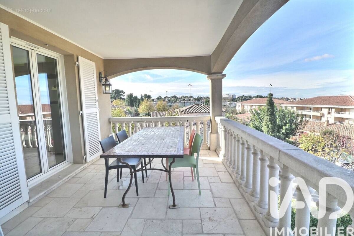 Photo 1 - Maison à MARSEILLE-13E