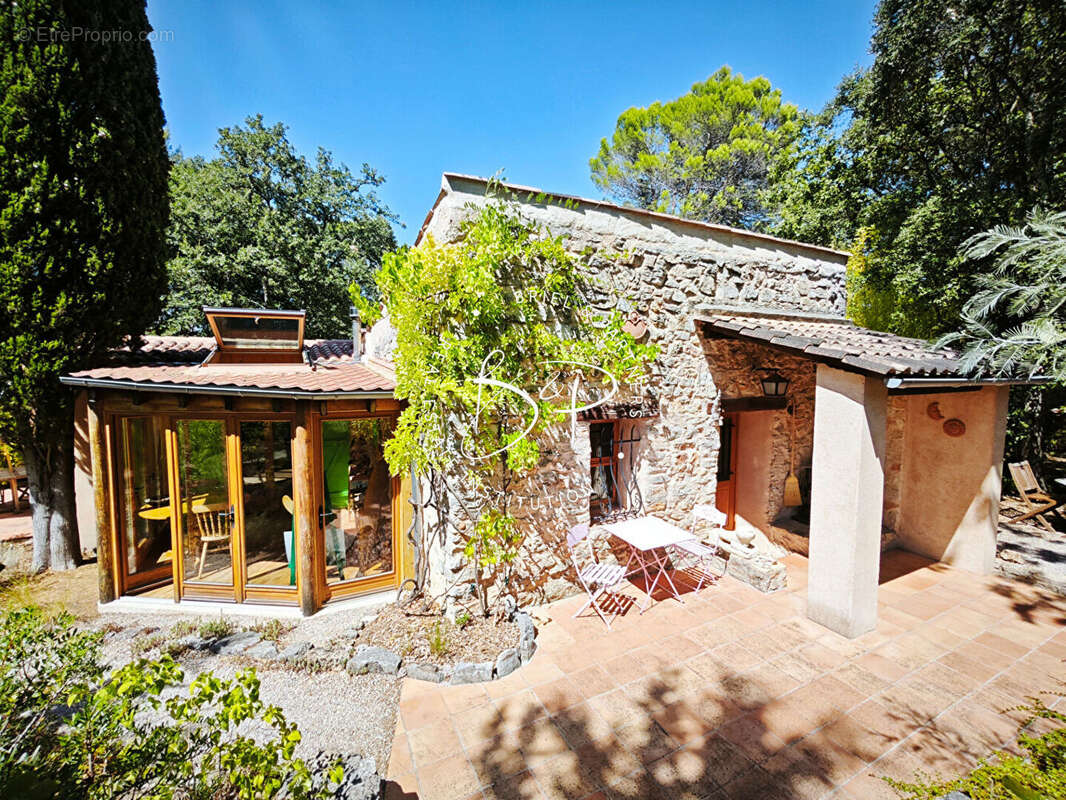 Maison à LORGUES