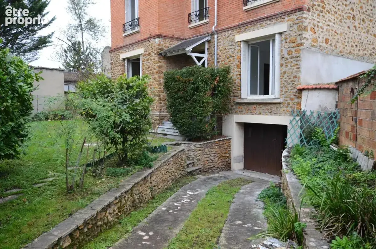 Beau potentiel - maison de caractere - - photo 3