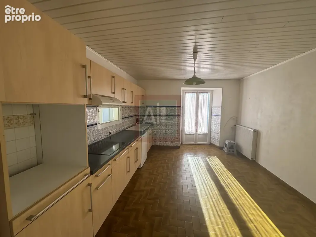 Maison de village avec grand garage - photo 5