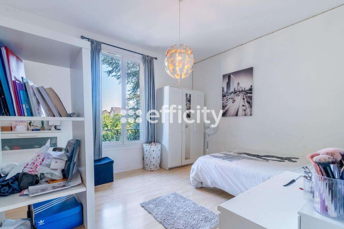 Maison à VILLENEUVE-LE-ROI