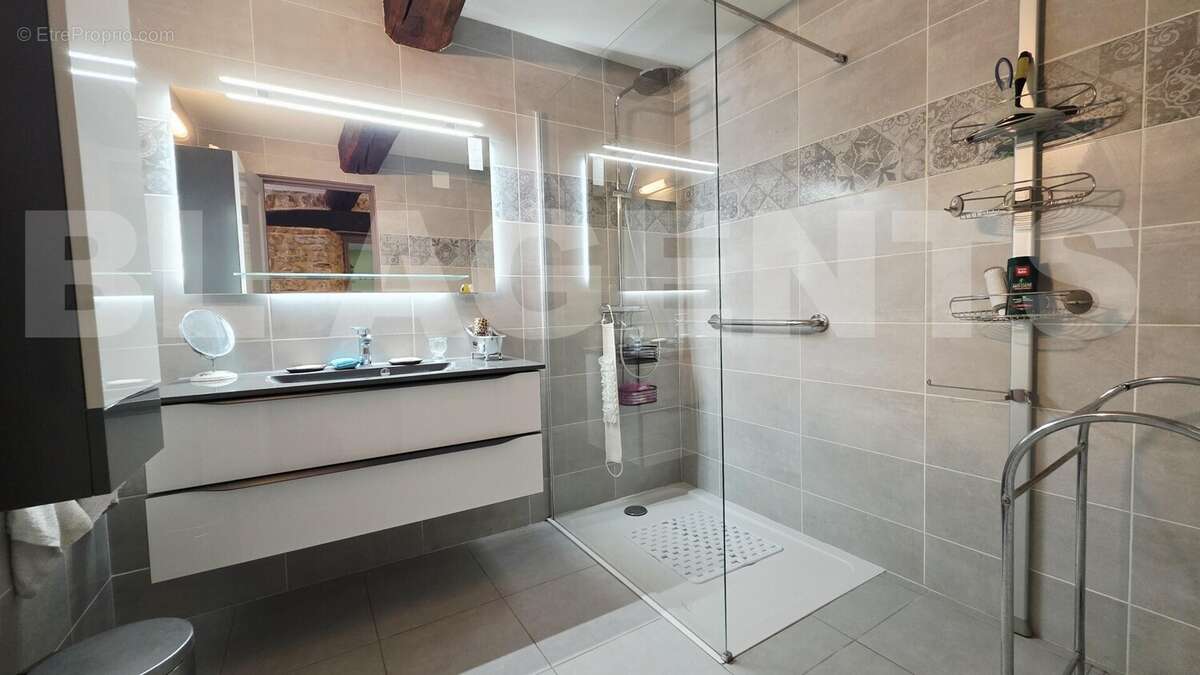 20250718_161708 - Maison à MAUBERT-FONTAINE