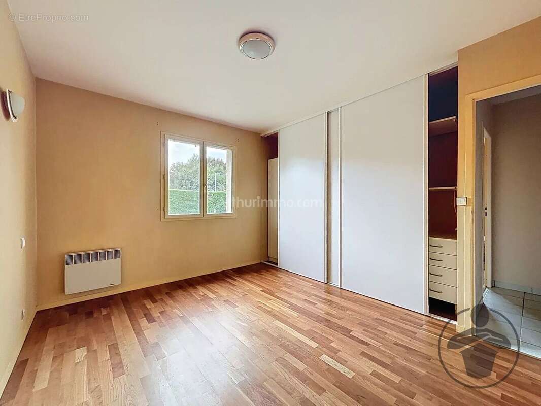 Maison à SAINT-SEURIN-SUR-L&#039;ISLE