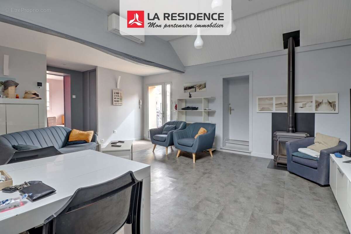 Appartement à NEUVILLE-SUR-OISE