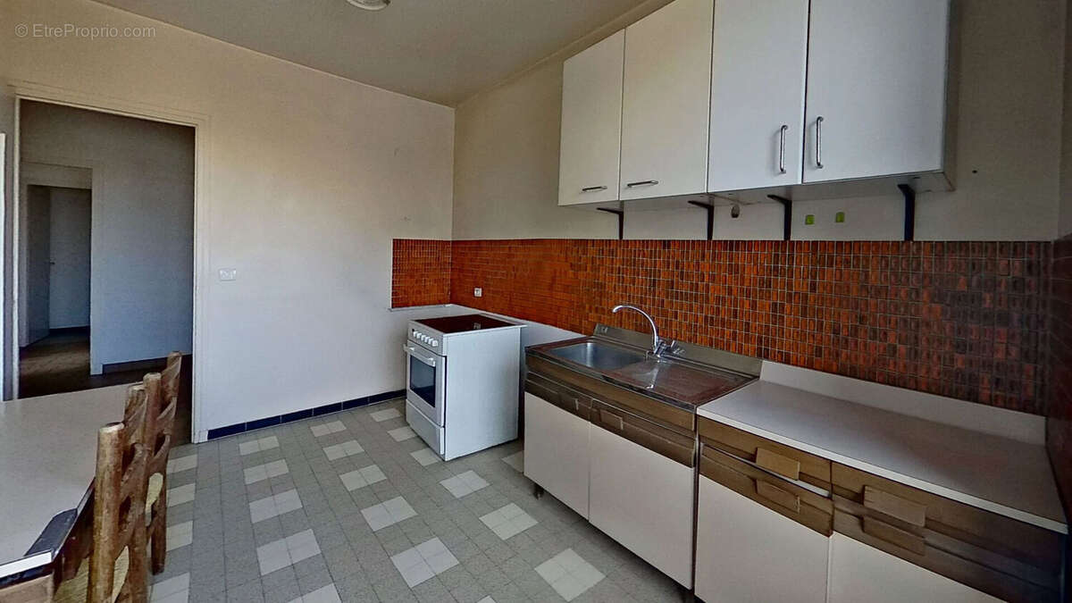 Appartement à LYON-8E