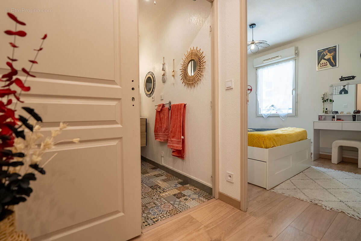 CARCASSONNE - QUARTIER DU PALAIS Appartement T3 60,80m² avec balcon, parking couvert privatif et cave - photo 12