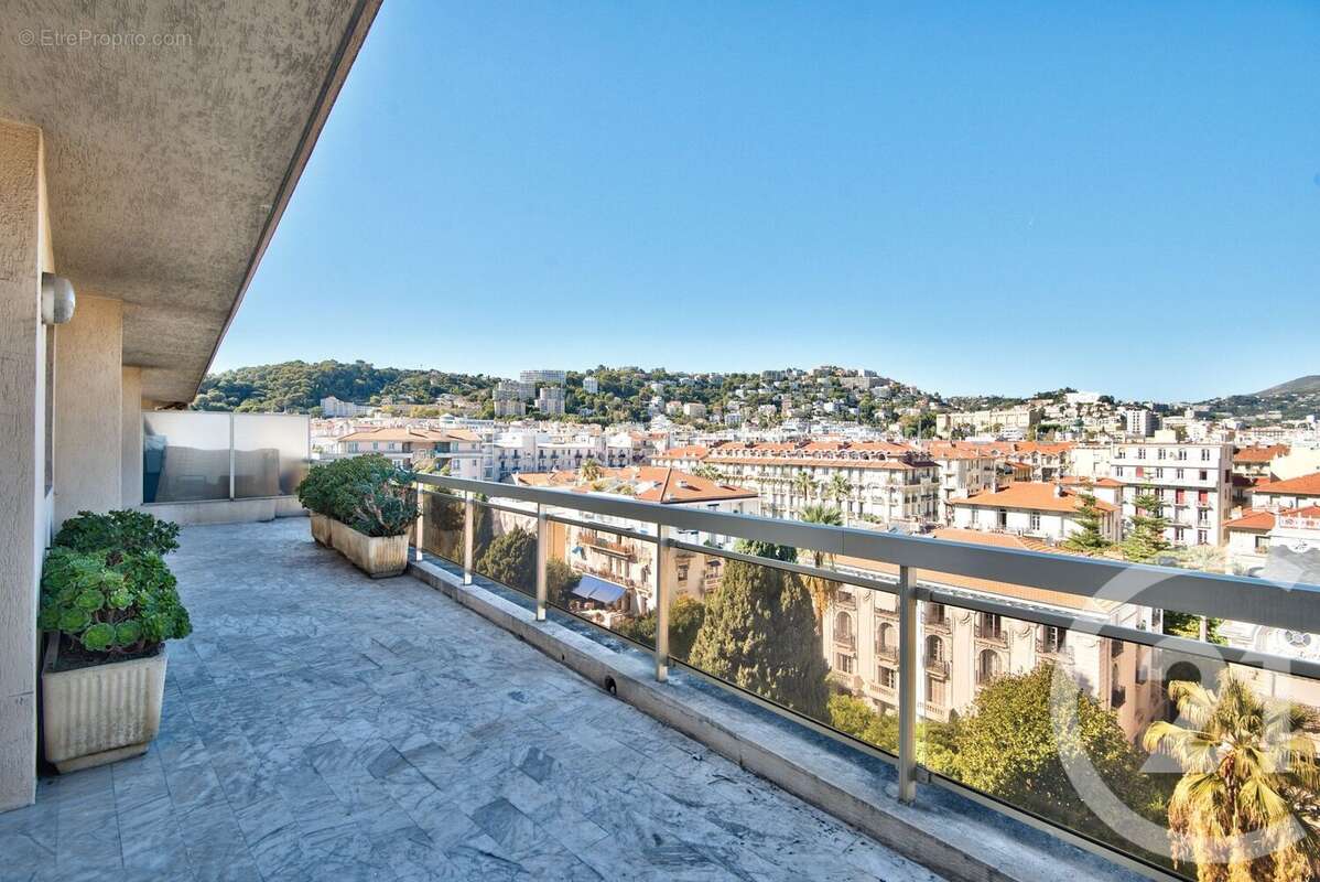 Appartement à NICE