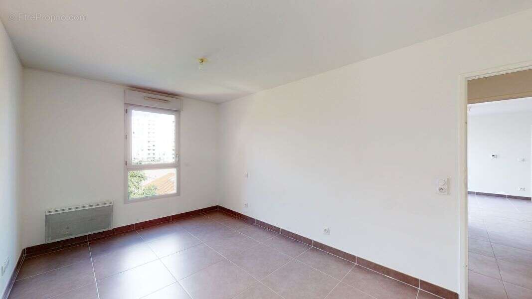 Appartement à MARSEILLE-4E