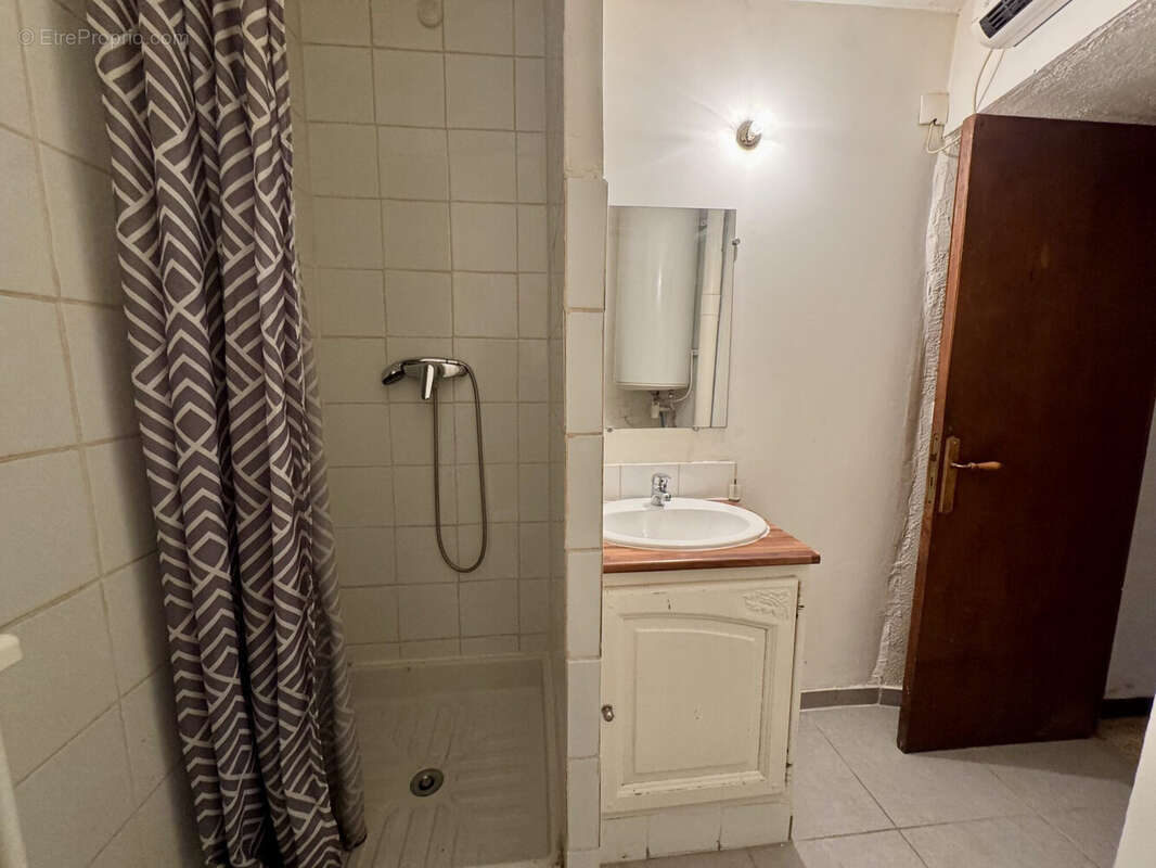 Appartement à TOURVES