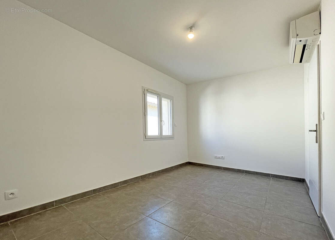 Maison à LES ANGLES