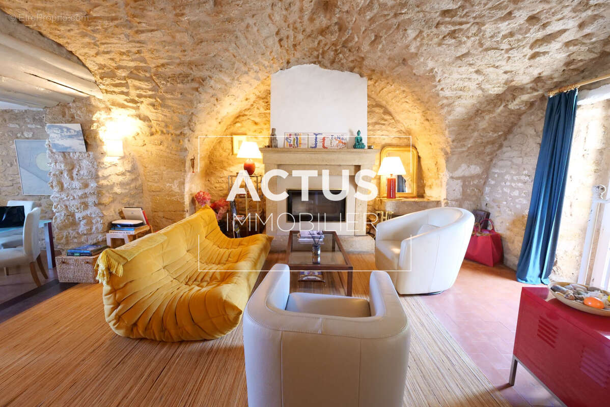 Maison à CORNILLON-CONFOUX