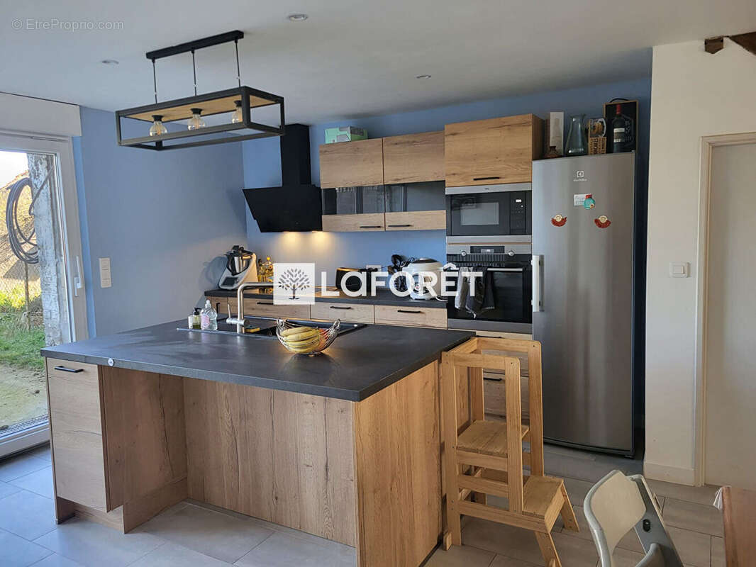 Maison à ATHIENVILLE