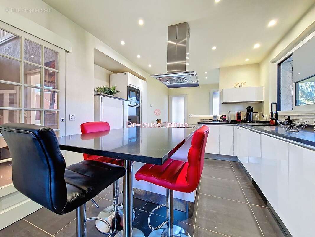 Maison 260 m² à Orgeval  - photo 13