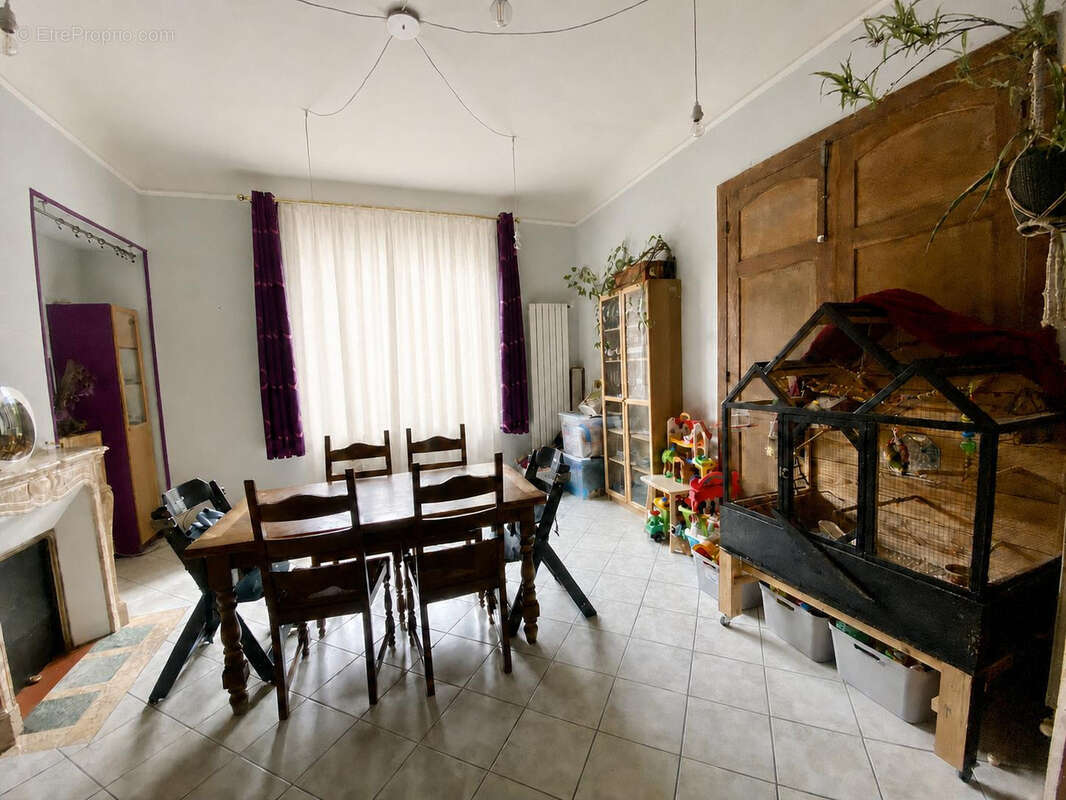 Maison à SAINT-QUENTIN