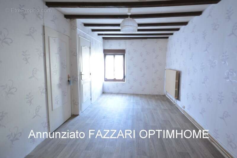 Maison à MONT-DEVANT-SASSEY