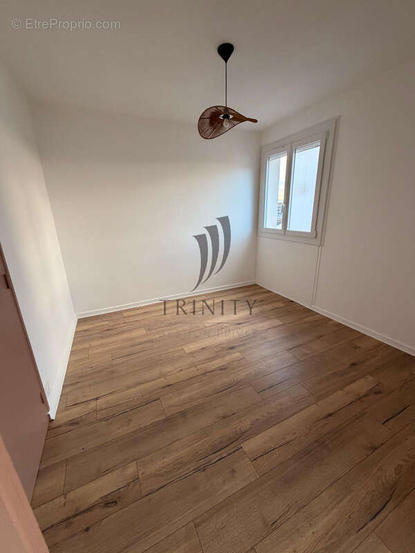 Appartement à GUILHERAND-GRANGES