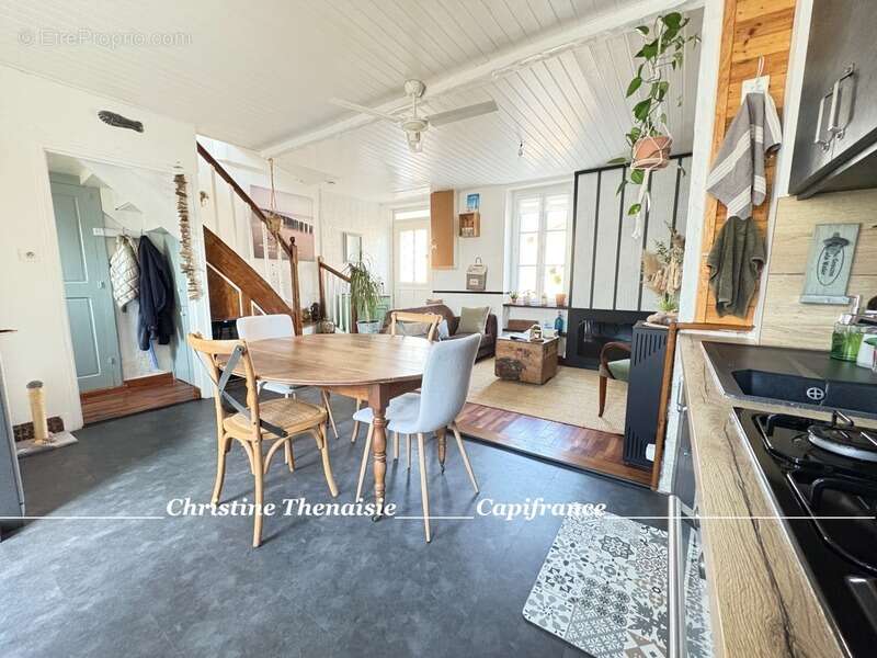 Maison à SAINT-JULIEN-DES-LANDES