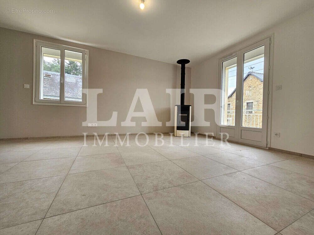 Maison à SAINT-PIERRE-DES-NIDS