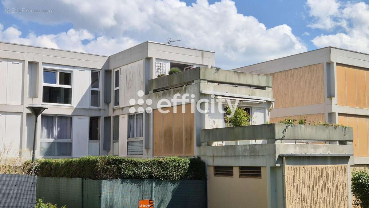 Appartement à HEROUVILLE-SAINT-CLAIR