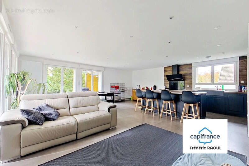 Maison à IS-SUR-TILLE