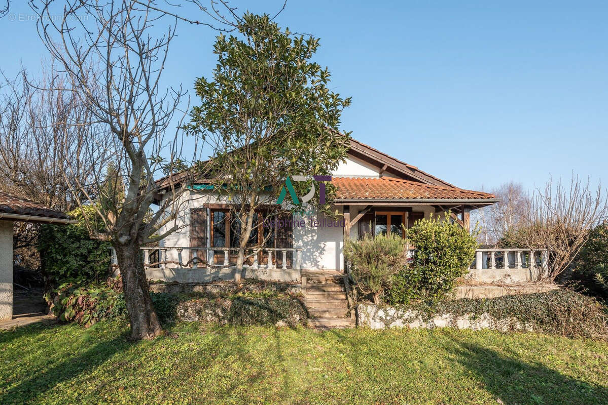 Maison à CLAIX