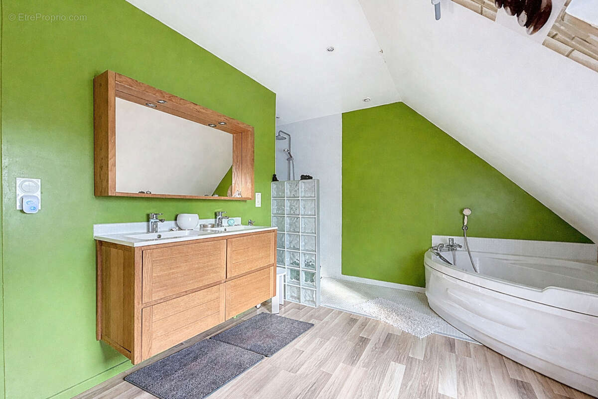 Maison à CHAMP-SUR-LAYON