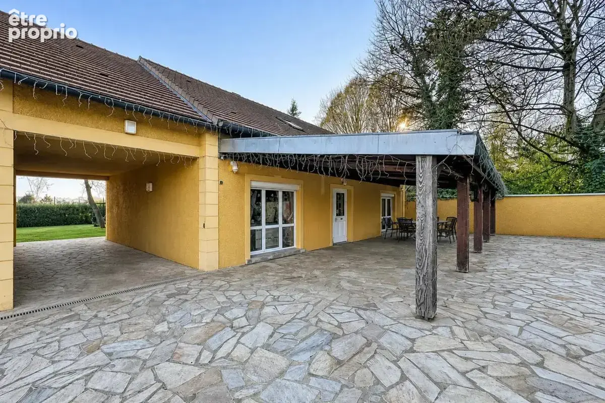 Maison familiale spacieuse à Gouvernes - photo 2