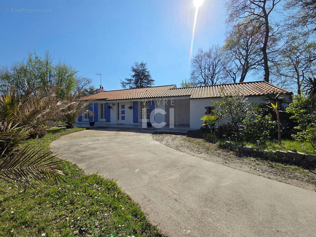 Maison à SAINT-AIGNAN-GRANDLIEU