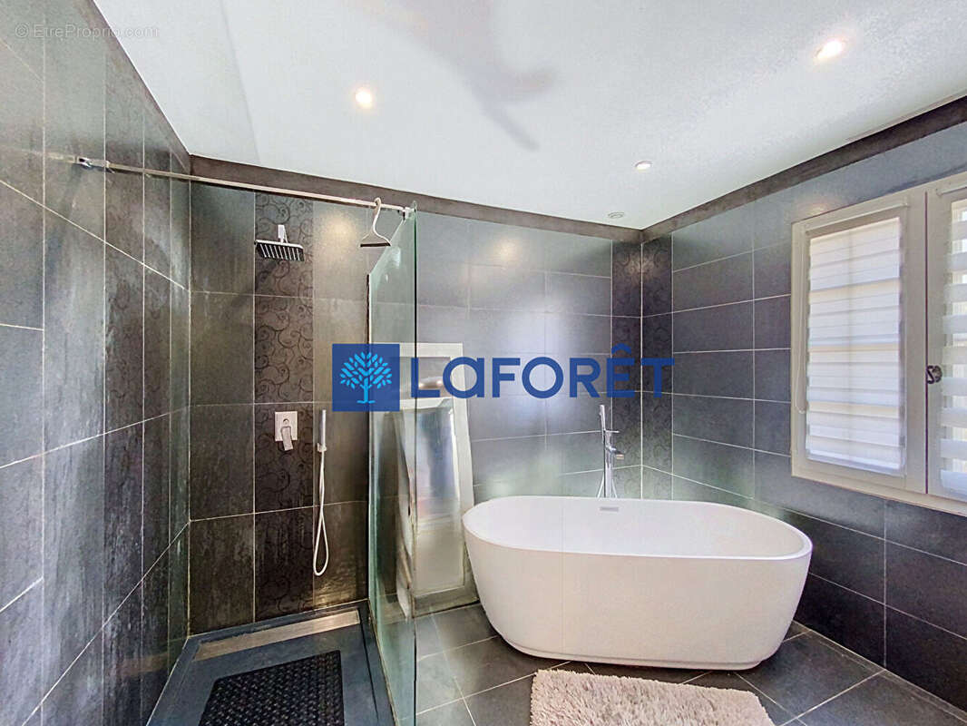 Villa Le Pradet  - 5 pièces 135 m² avec piscine au calme - photo 10