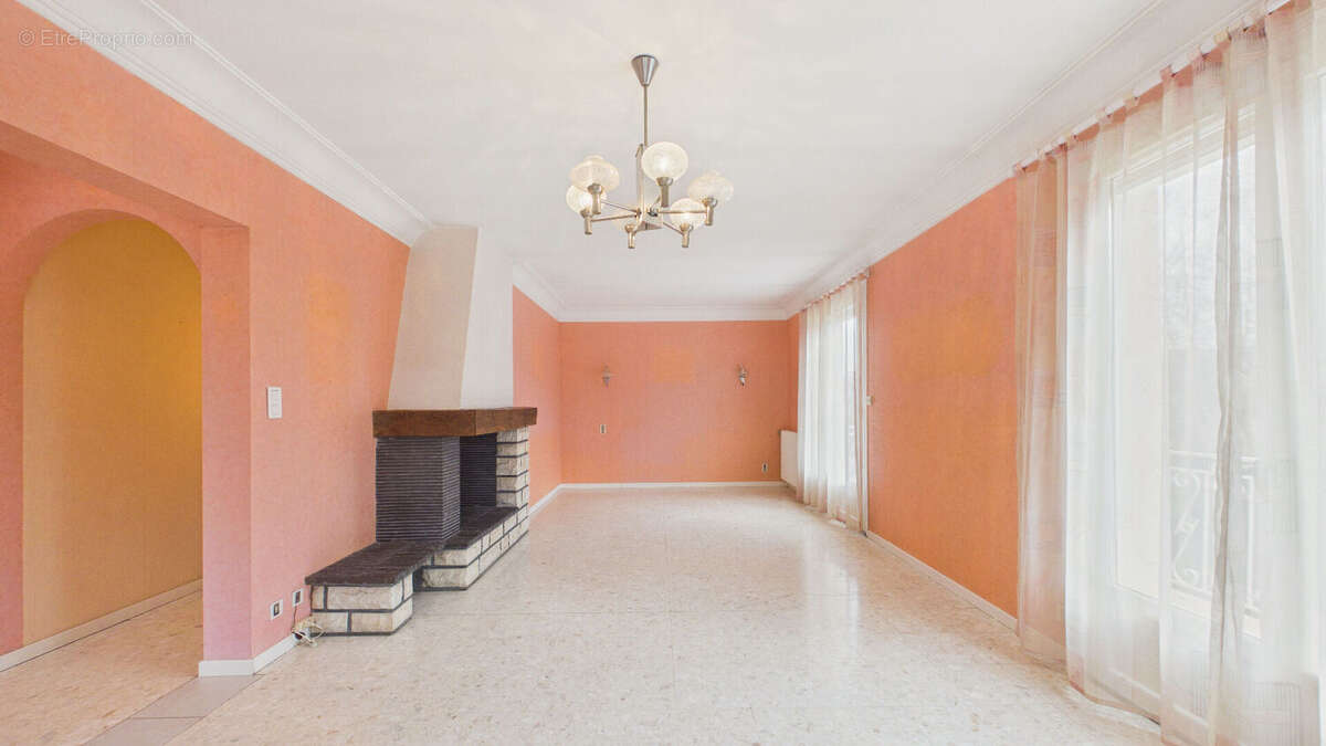 Pavillon lumineux avec accès plain-pied et appartement au RDC - photo 2