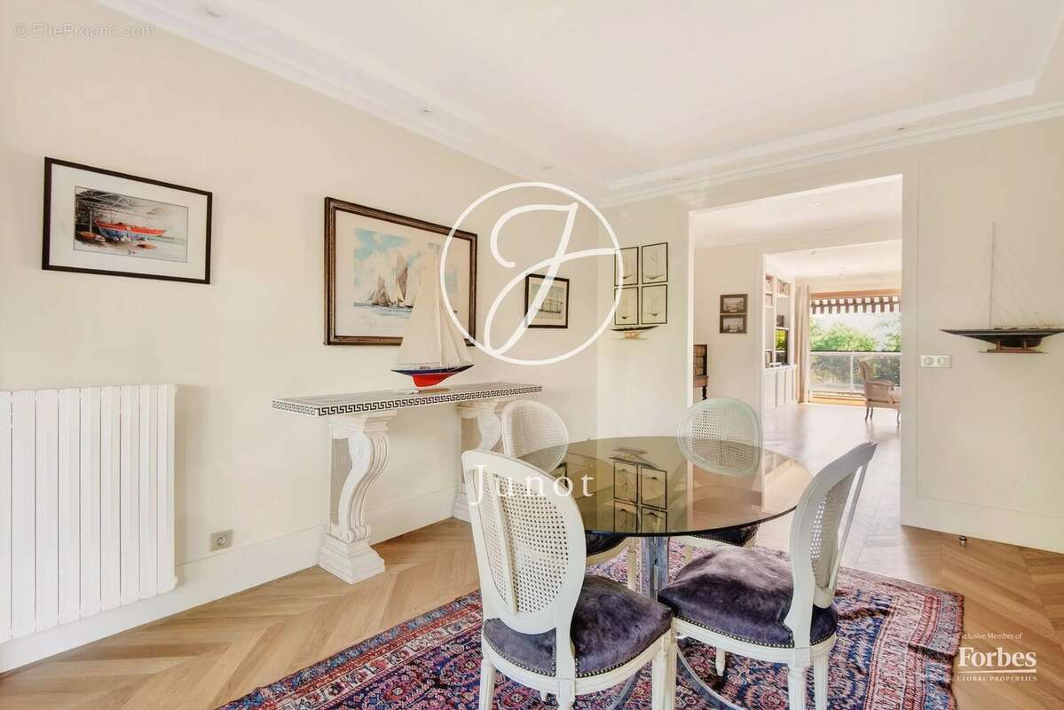 Appartement à SAINT-CLOUD